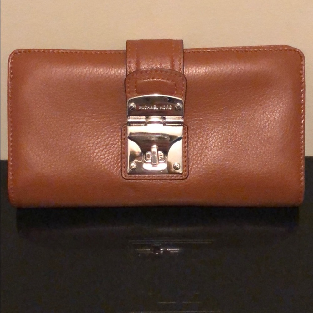 Michael Kors wallet